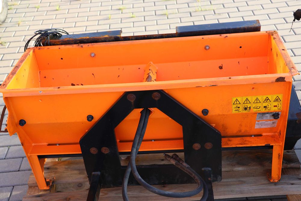 Kosiarka/nośnik narzędzi Stiga Titan 740 DCR