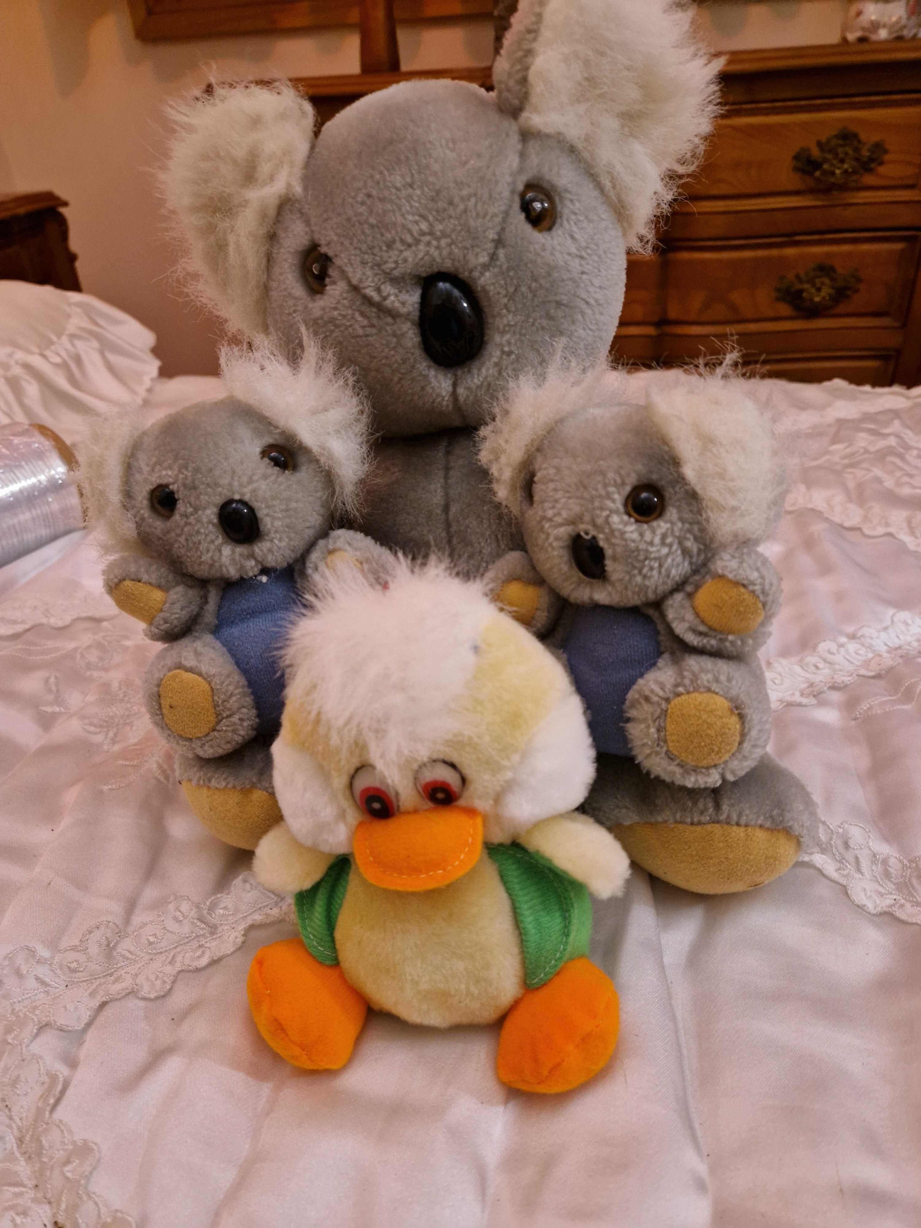 Peluches novos que apenas foram usados para enfeitar