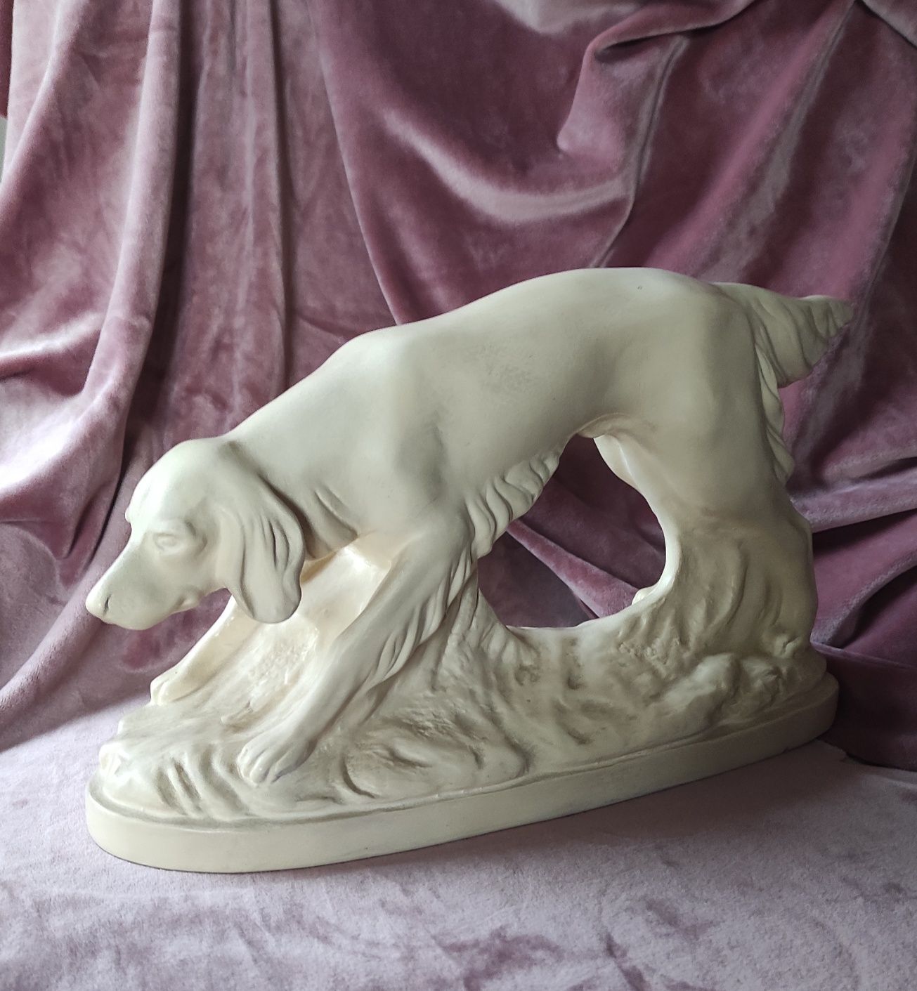 Pies myśliwski, Jihokera Bechyne. Duża 35/19 cm stara figurka z Czech.