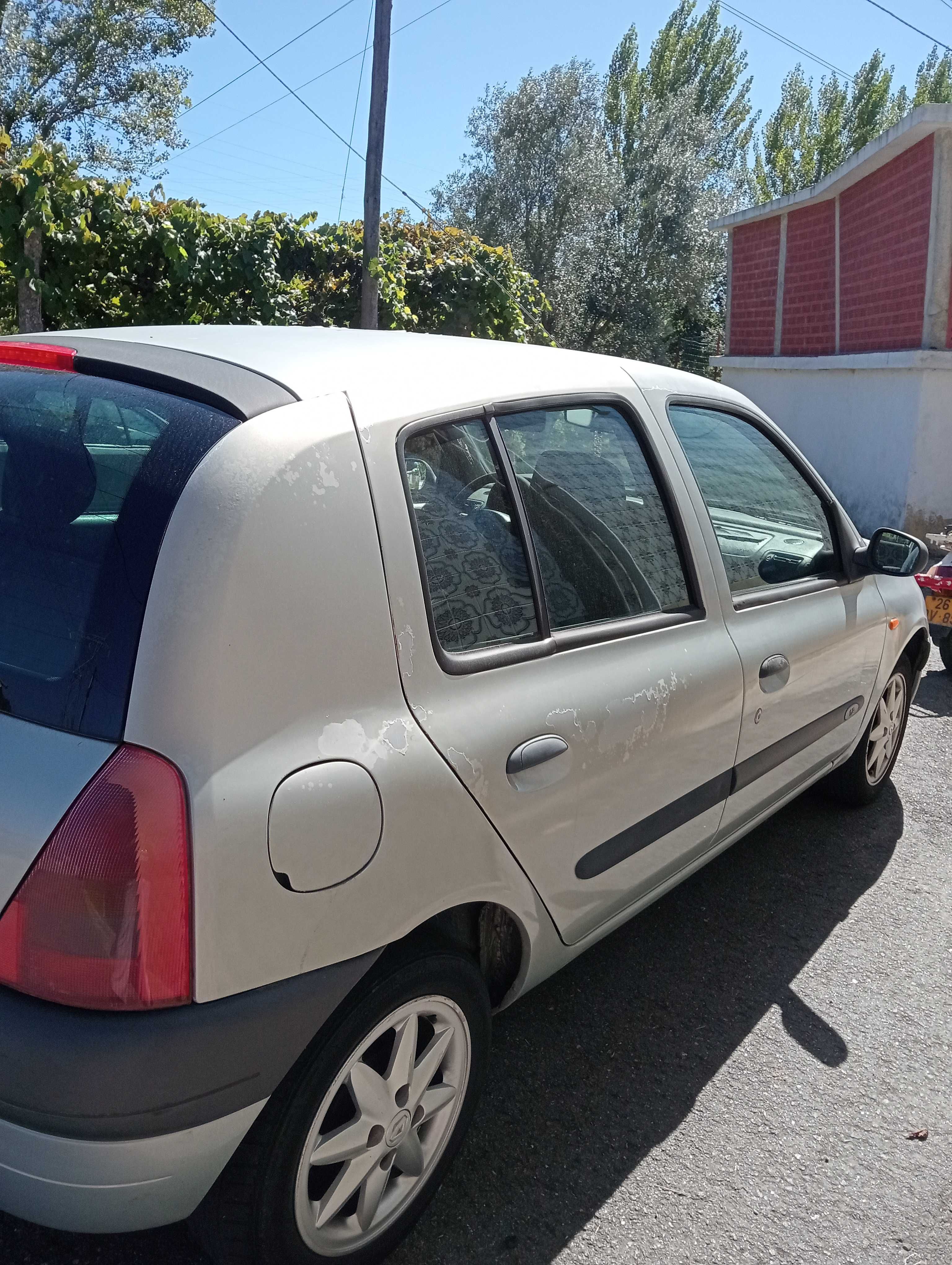Carro a trabalhar