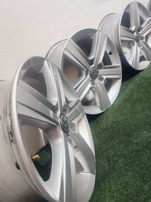 Felgi aluminiowe OE VW Golf VII 16" 6.5J Et 46 5x112 stan BDB