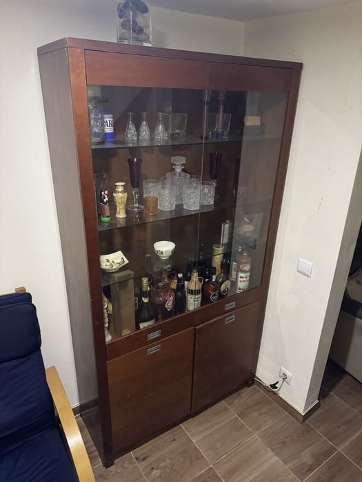 Móvel bar ou cristaleira