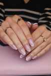 Manicure hybrydowy, stylizacja paznokci