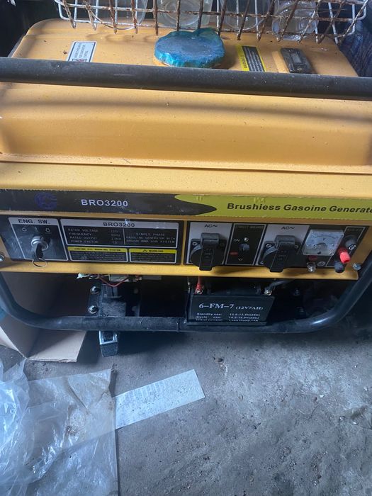 Продам бензиновий генератор 2,5 кВт