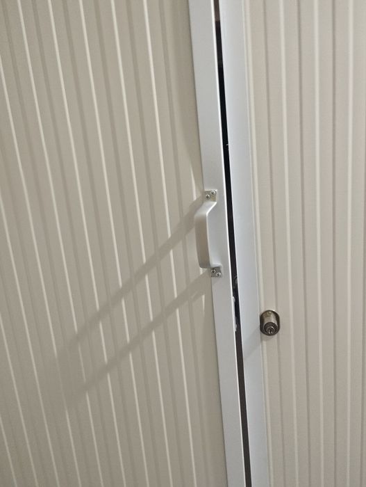 Self storage Ajuda/Arrumos/Mini Armazém