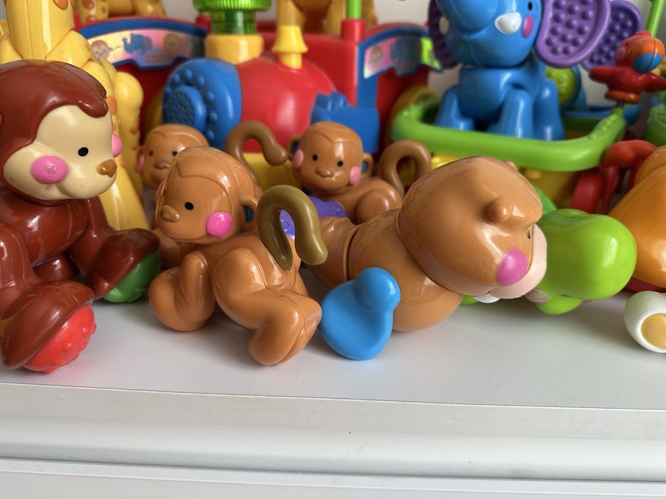 Одразу пишіть, домовимось Левеня іграшка фішер прайс