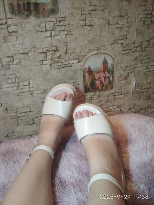 Босоножки новые 41р 650 ГРН