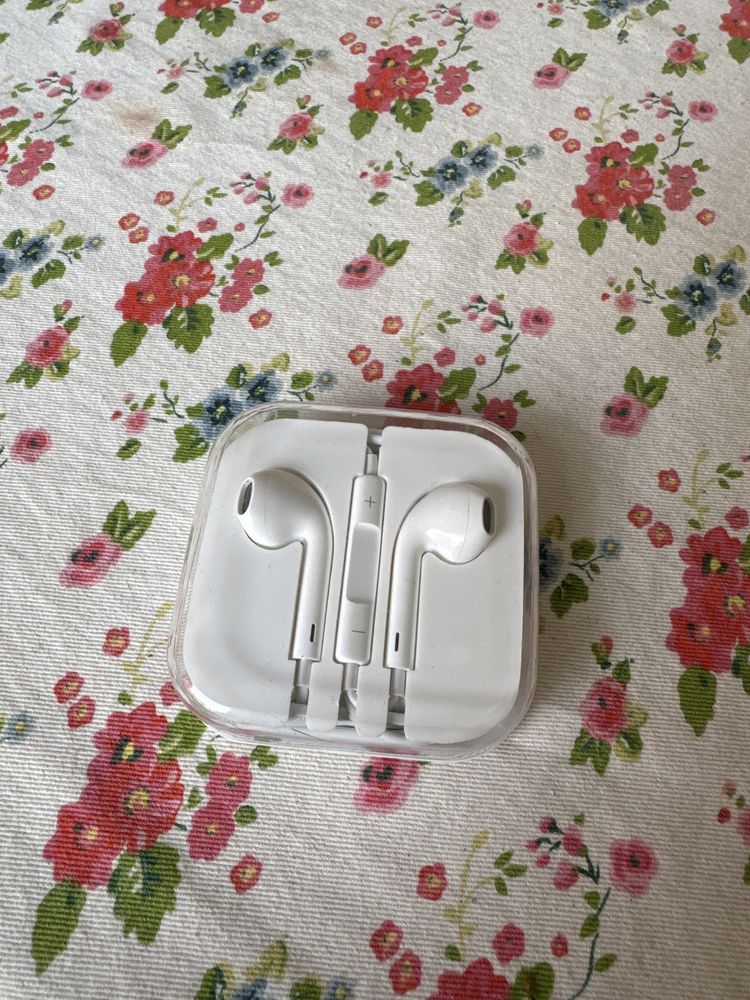 Vendo headphones Apple