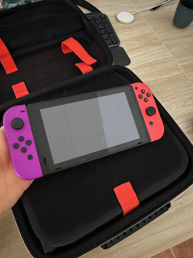 Nintendo Switch V2 - Como Nova + Extras