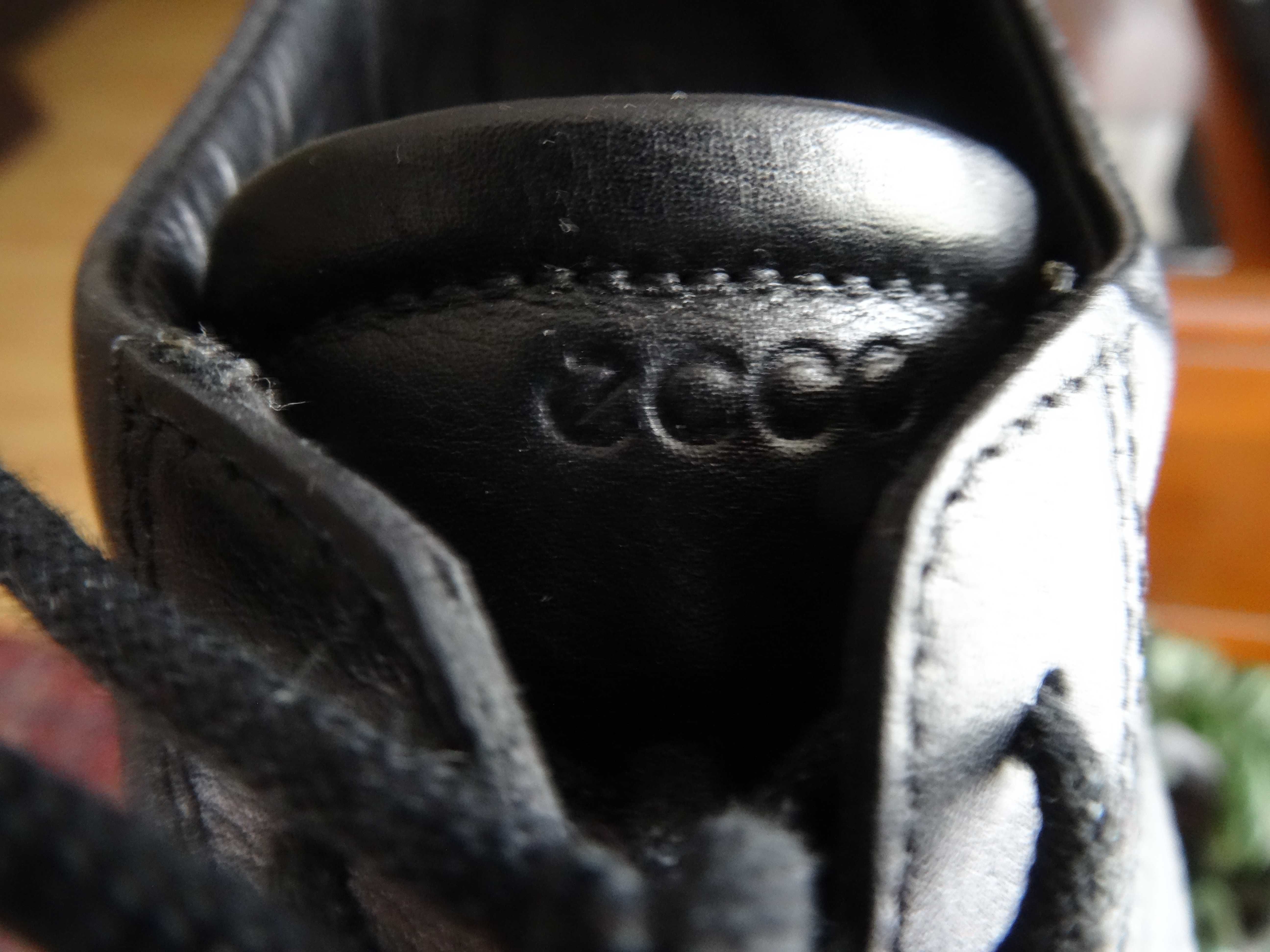 Buty skórzane ECCO  damskie, czarne. Rozmiar 39