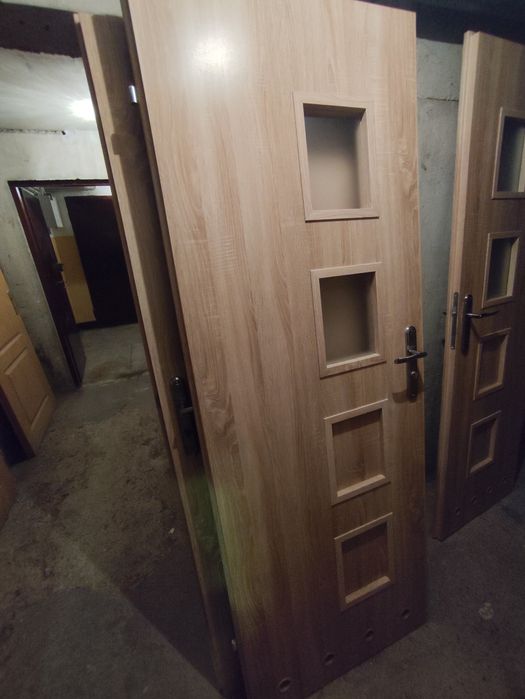 Drzwi wewnętrzne 6 sztuk, 100 zł/szt.