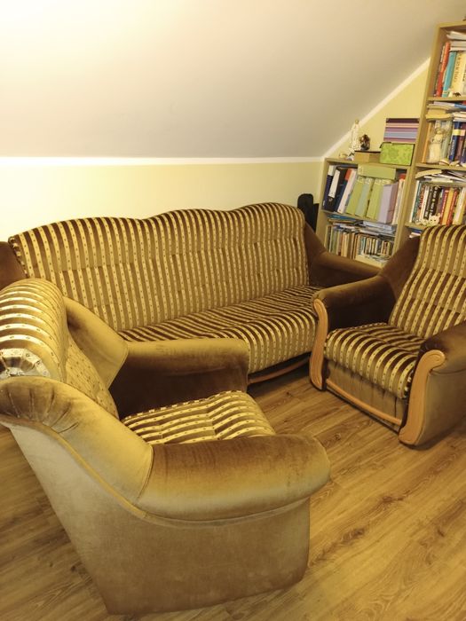 Kanapa rozkładana z fotelami