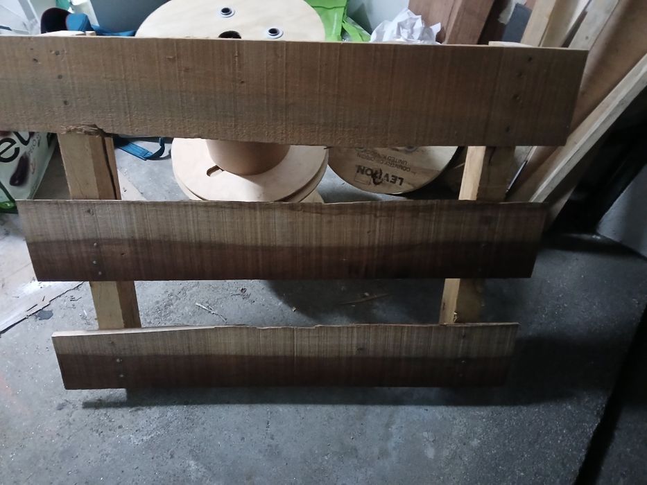 Vendo palete madeira