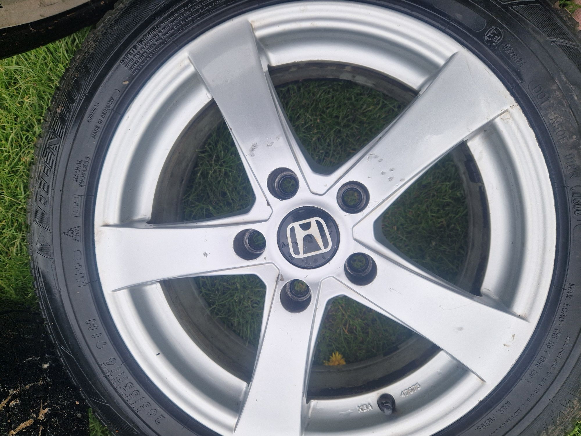 Alufelgi 16 Honda 5x114.3 W dobrym stanie bez  opon