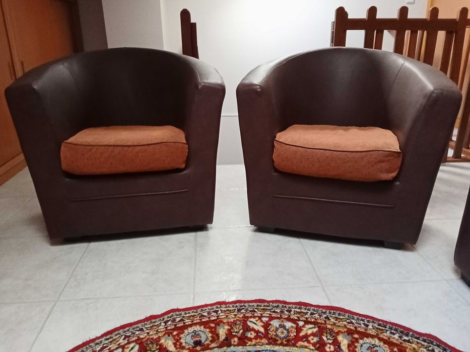Terno de Sofás em Pele e Tecido Novos