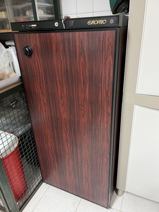 Arca de vinhos como nova