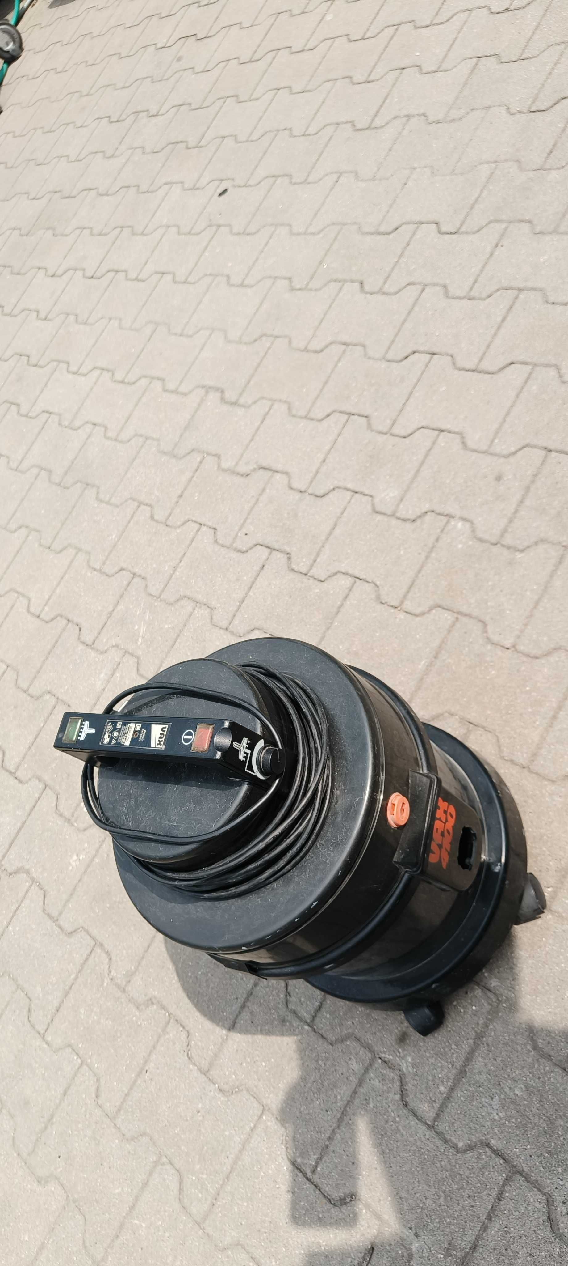 Odkurzacz piorący VAX 4100