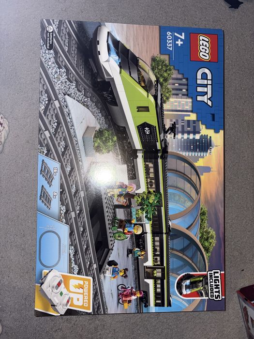 Sprzedane Nowy LEGO 60337 pociąg