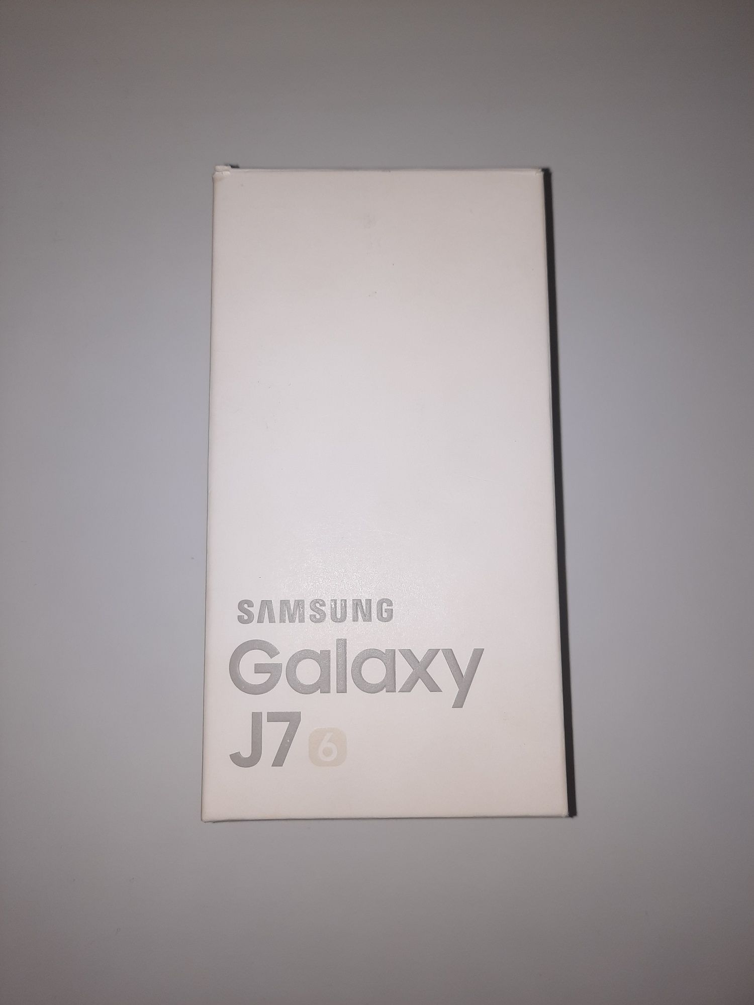Телефон Samsung j7 16 года
