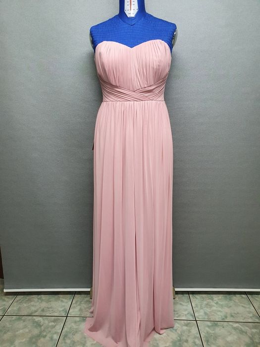 Piękna wieczorowa Lipsy London 38