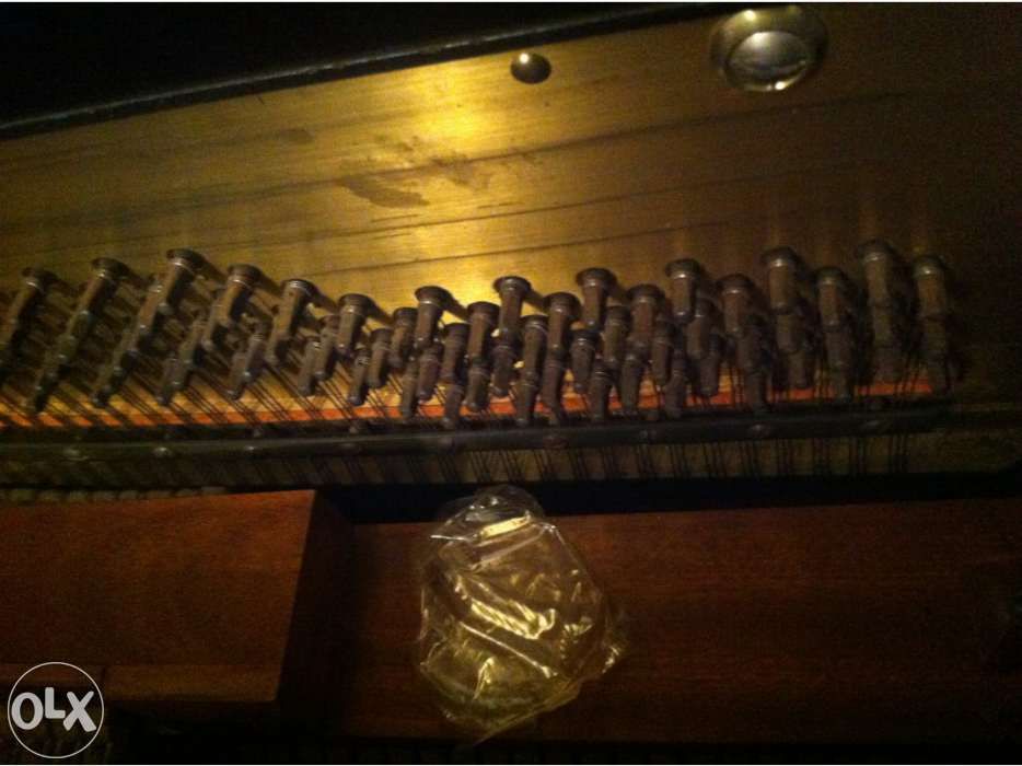 Piano vertical richard deicken