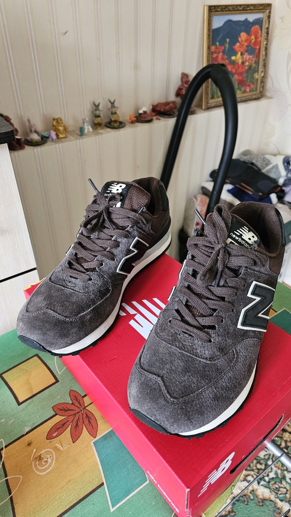 Продам кроссовки New Balance 574 коричневые