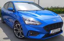 Ford Focus ST_Line*LED*CarPlay*Kamera*Bang&Olufsen*ACC*BLIS*RADAR*WEBASTO*Alu18