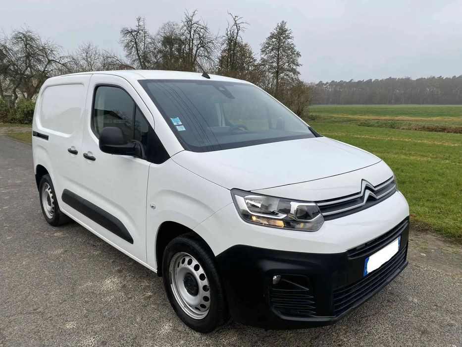 Citroën BERLINGO * 1.5 BleuHDI 130KM * AUTOMAT *  Tylko 121.000km ! * NAVIGACJA ( Tablet ) * Mały Przebieg * 3 Osobowy !