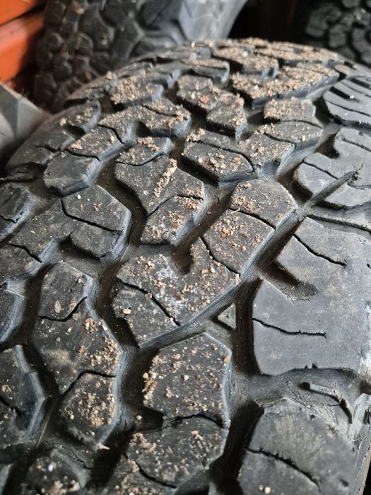 5 pneus Bfgoodrich 235/85 R16