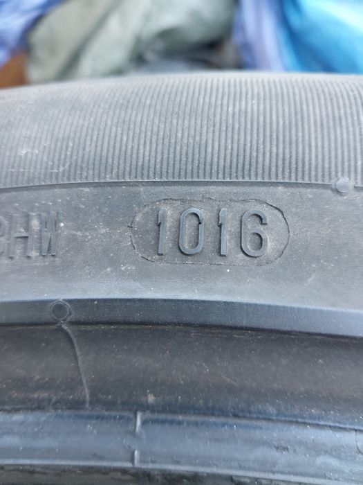 Opony 275/40/22 continental cross contact