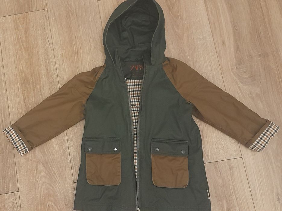 Продам утеплену куртку Zara на хлопчика 6 років