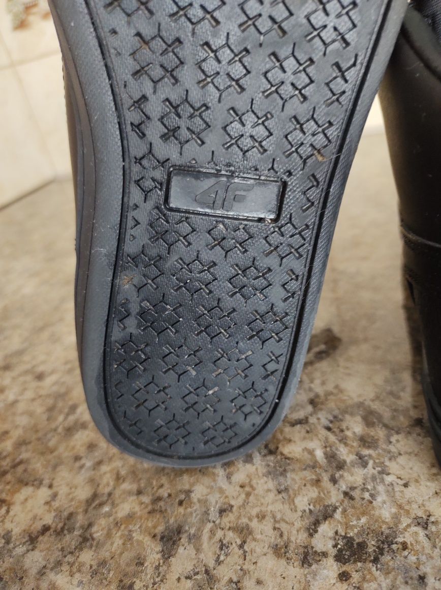 Buty zimowe damskie 4F 37(24cm) Używane jak nowe