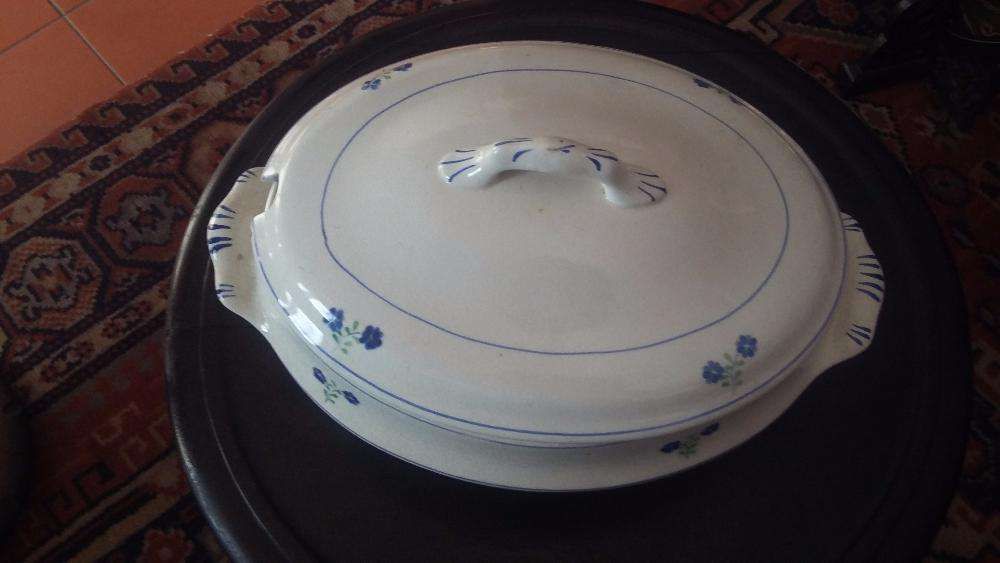 Antiga terrina e travessa Fábrica Sacavém