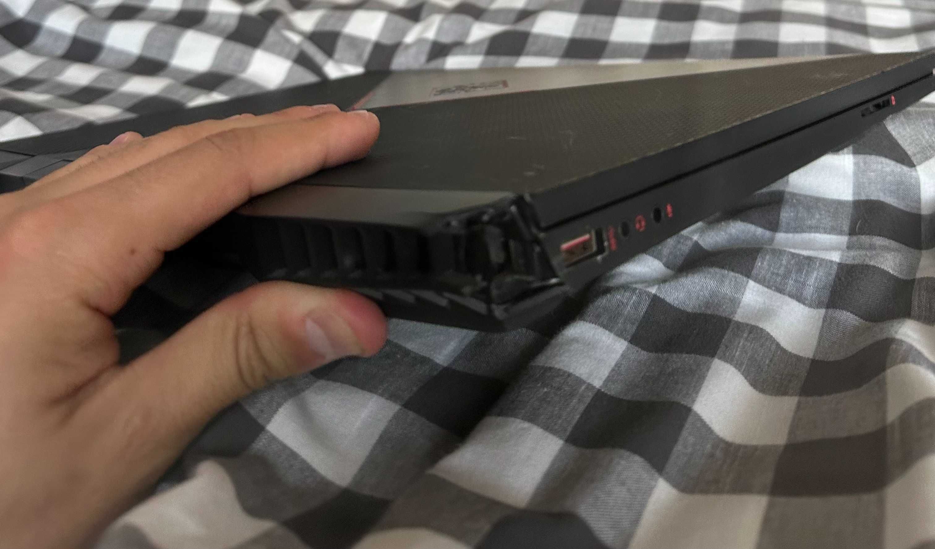 Portátil Gaming OMEN i7-8750; GTX 1060.