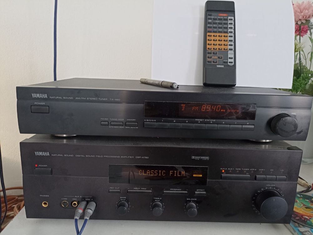 Yamaha Ampliturer wzmacniacz i tuner FM kolumny Quadral