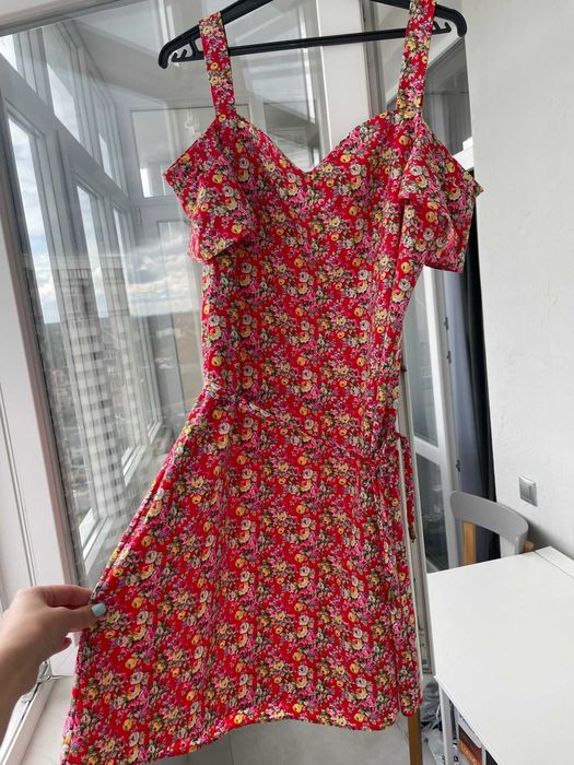 Продам сукню  в гарному стані