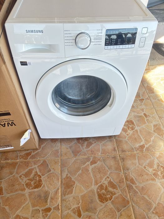 Maquina de lavar Sansungu