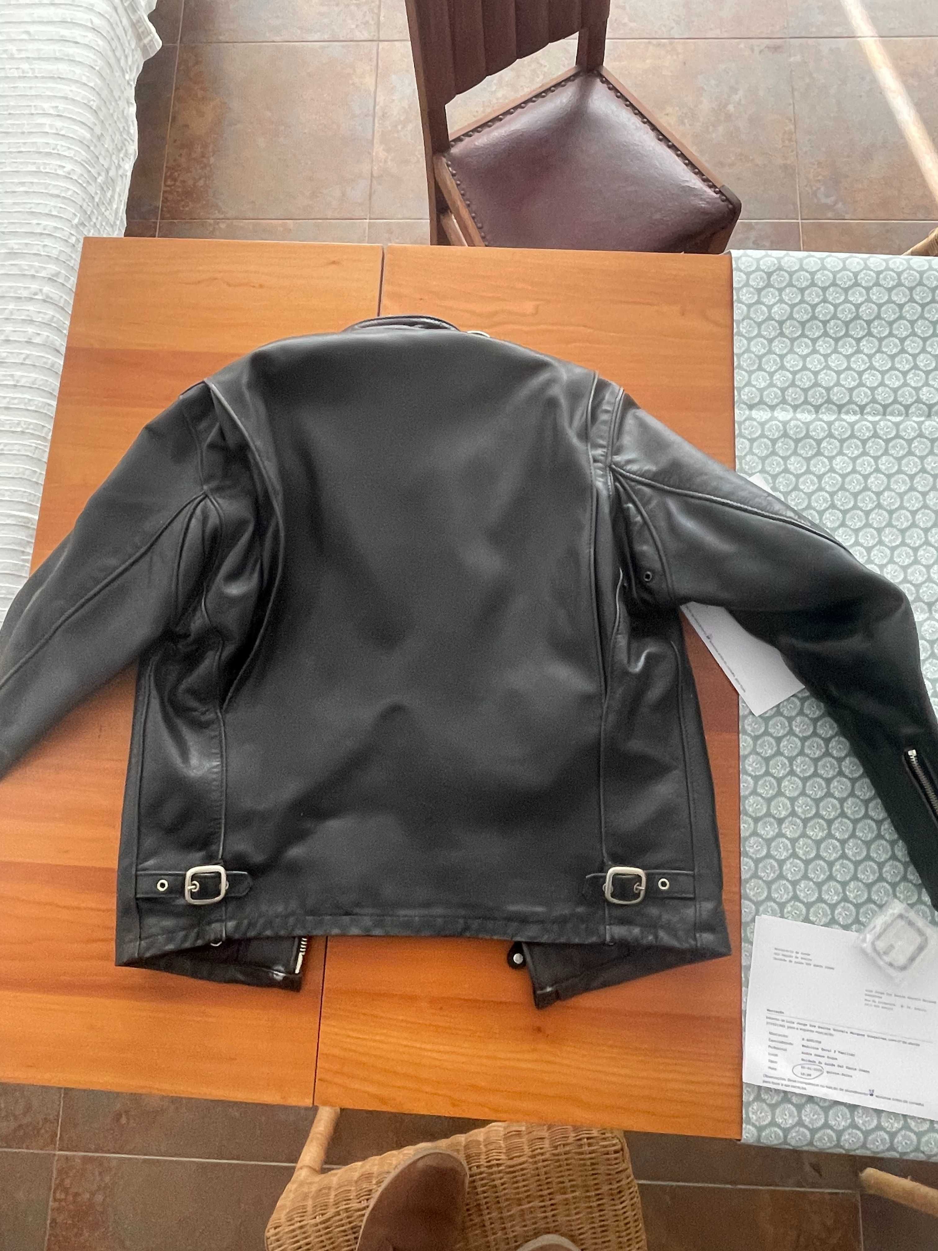 Casaco moto em pele Schoott