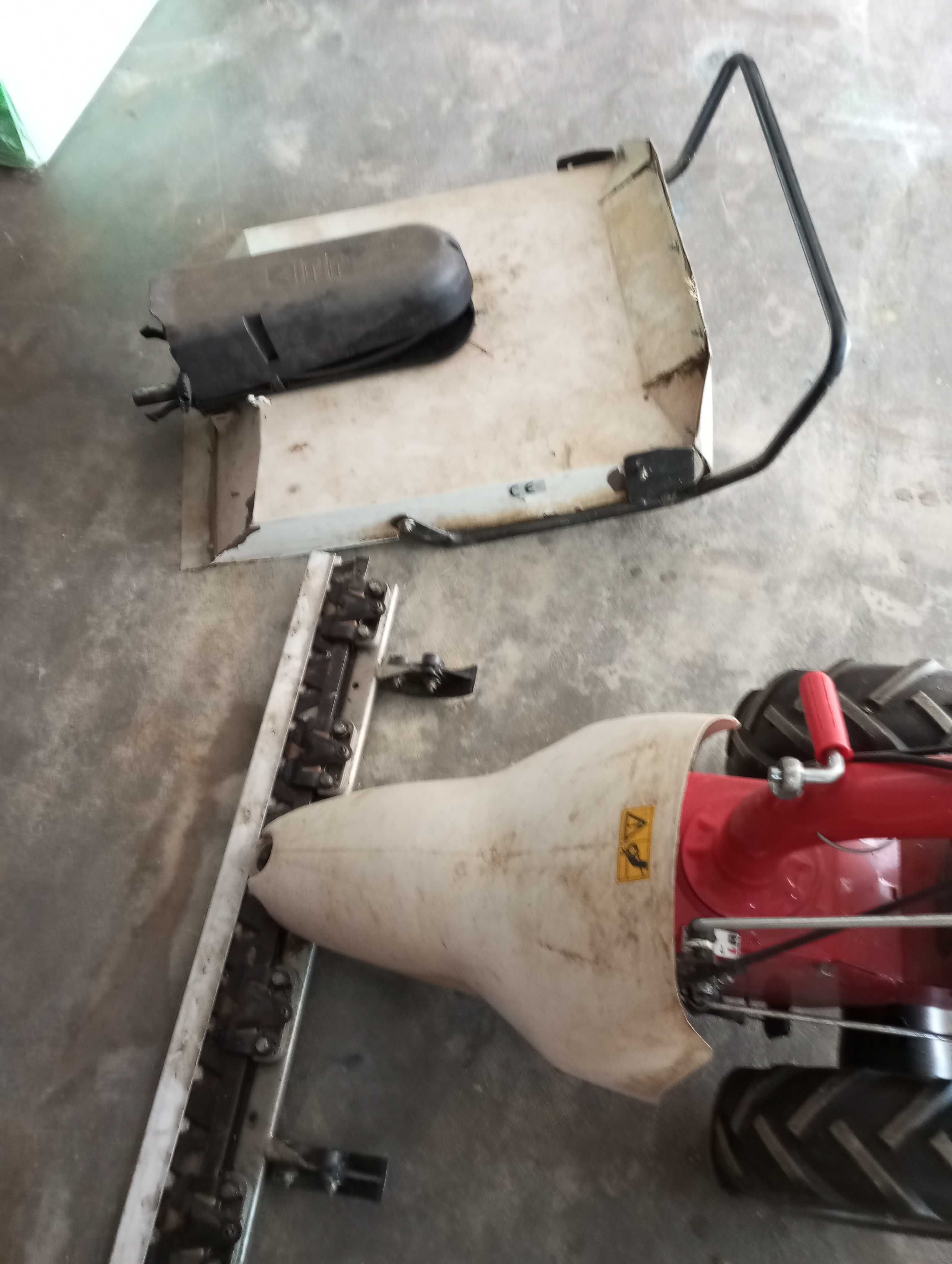Motocultivador P55 com alfaias