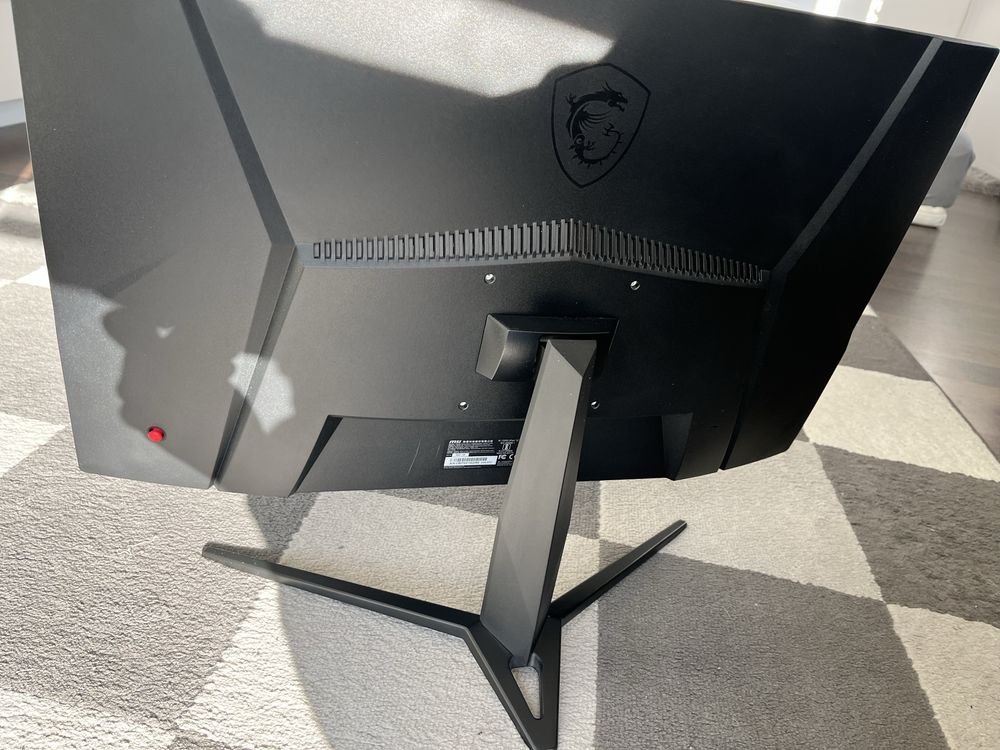 Monitor msi 27 cali