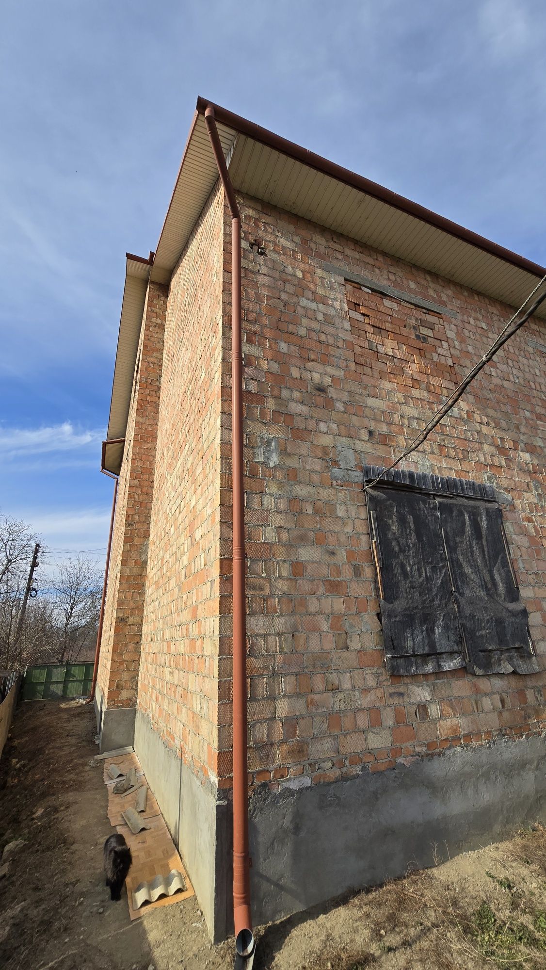 Продається 5ти кімнатний будинок біля вул.  Хотинська