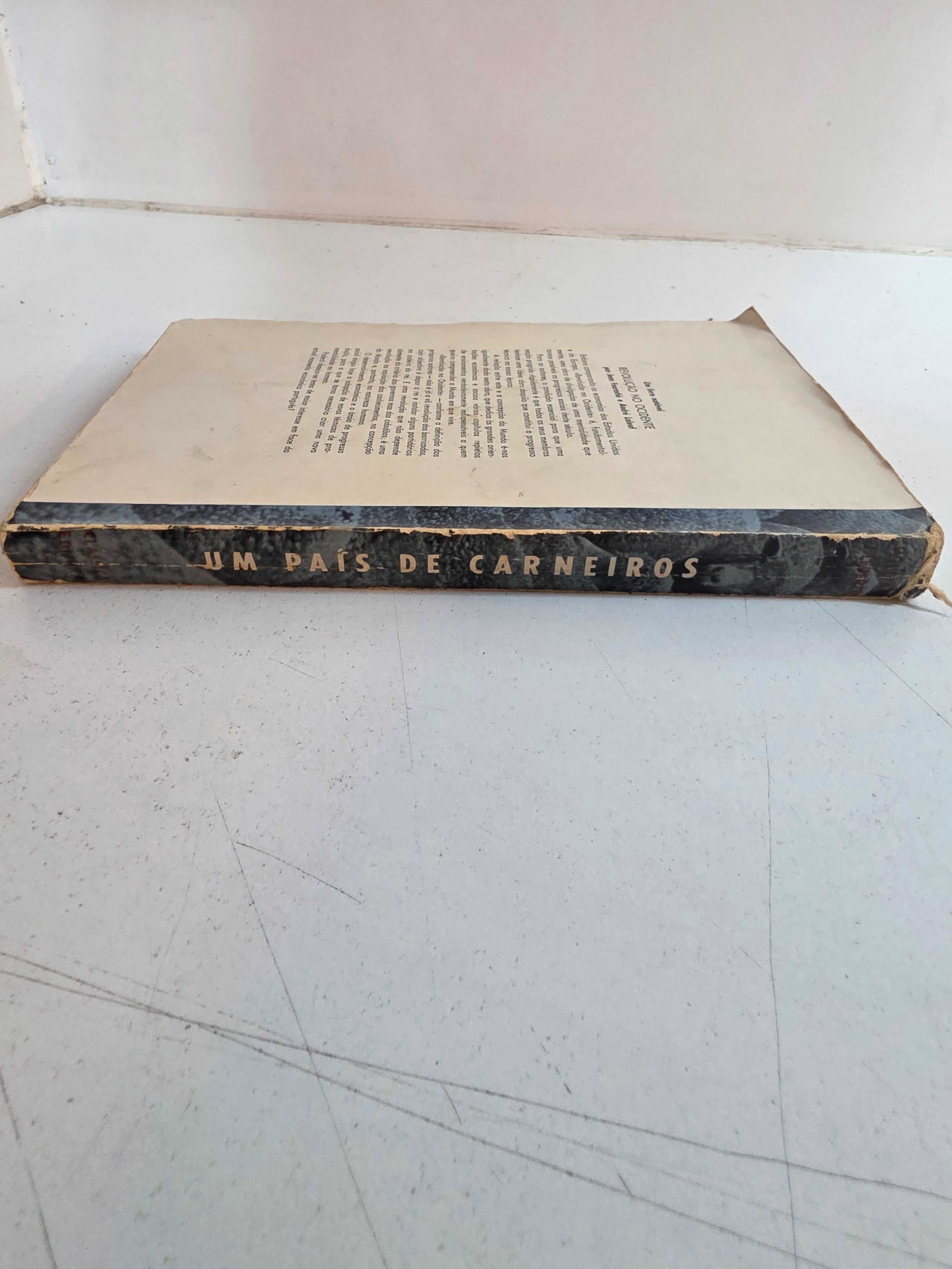 PA1 - Um Pais de Carneiros - William J. Lederer