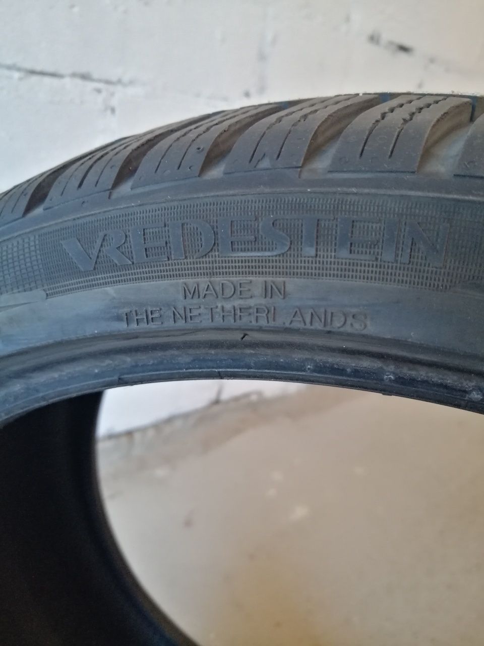 2x Vredestein Wintrac Pro 235/35R19 7,5mm