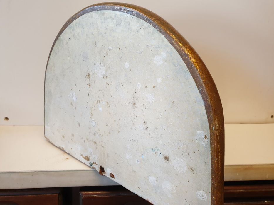 grande antiga mísula em talha dourada