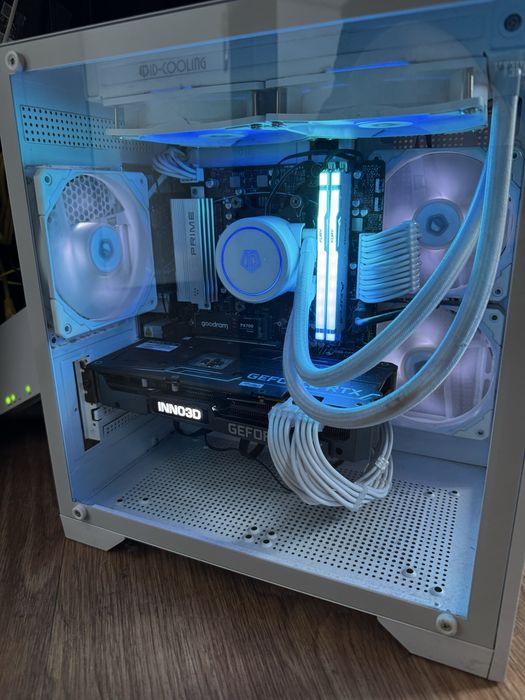 RTX 3070 / R7 7700 / RAM 32