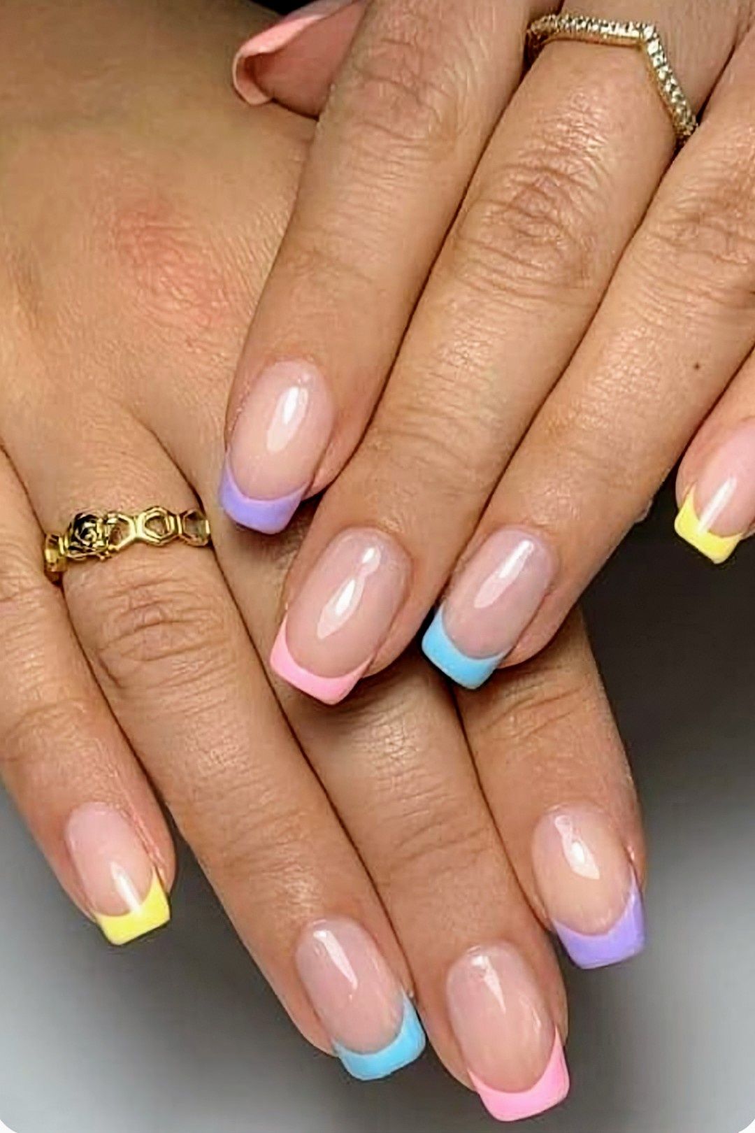 Paznokcie. Manicure i pedicure.