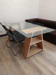 Mesa com tampo de vidro