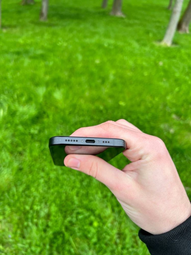 Айфон 15 на 128 гб чорний Iphone 15 black 128gb neverlock