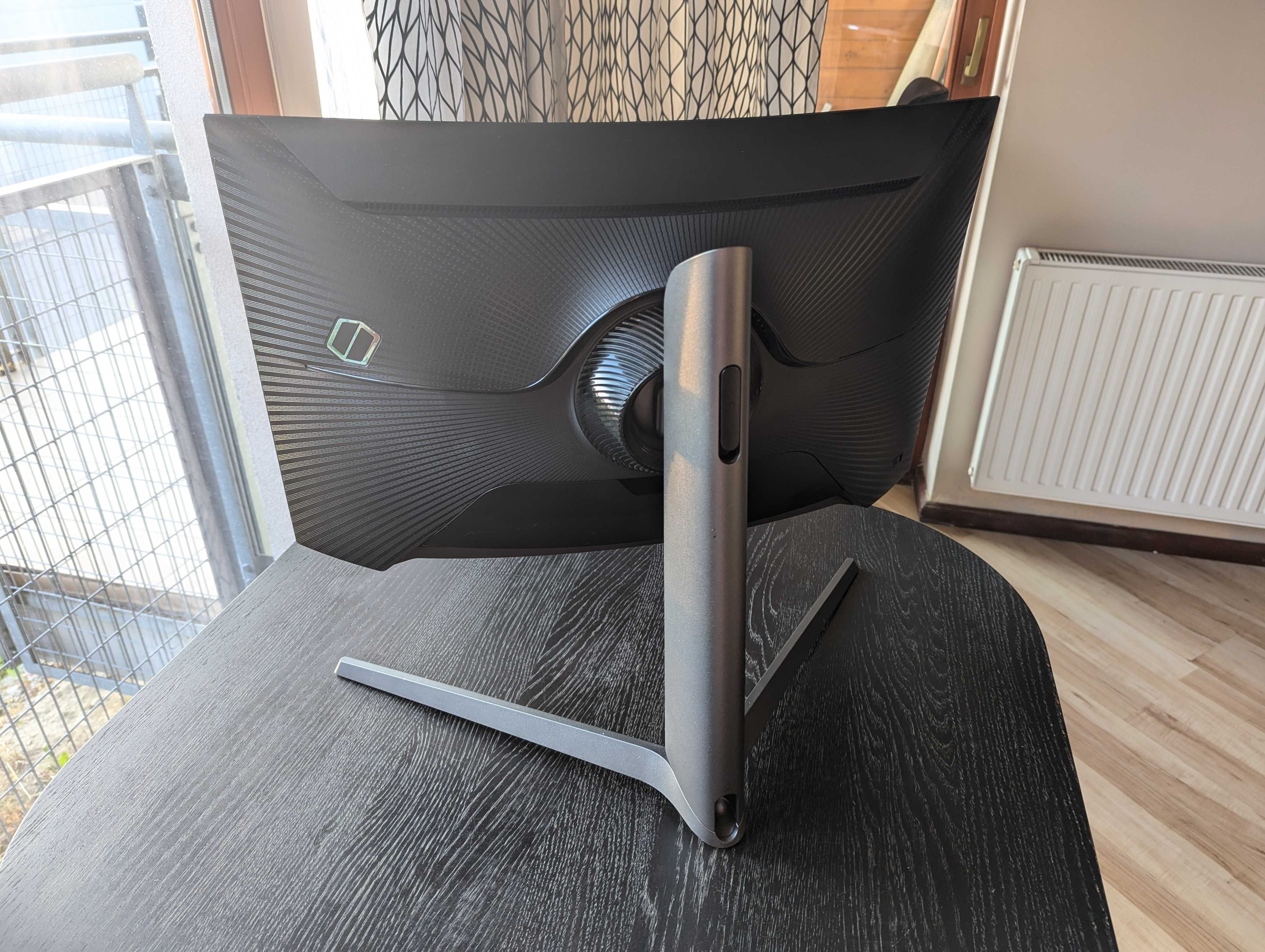 Monitor Samsung 27" Odyssey G7 – LC27G75TQSIXCI
