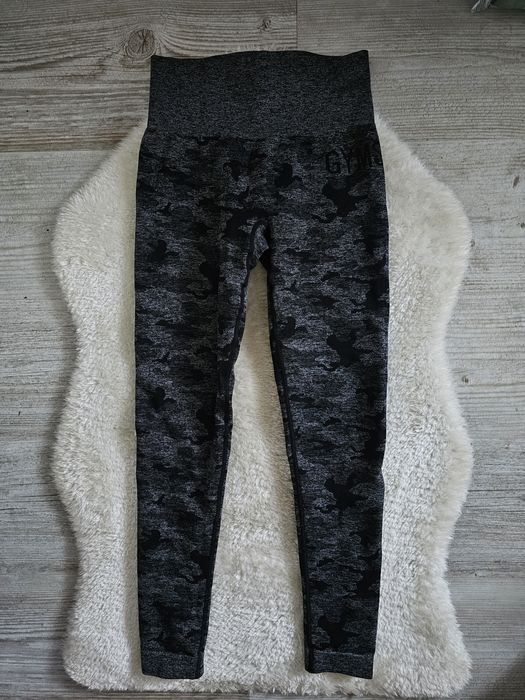 Legginsy Gymshark Camo Rozmiar XS Moro Spodnie Czarne